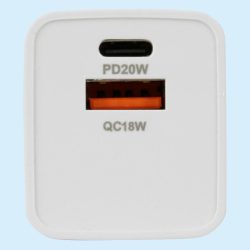 Caricatore da rete con 1 USB 1 USB-C 38691 Belletti